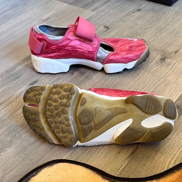 Nike air rift Women's Pink and Gray Athletic Shoes vintage y2k - Picture 7 of 15